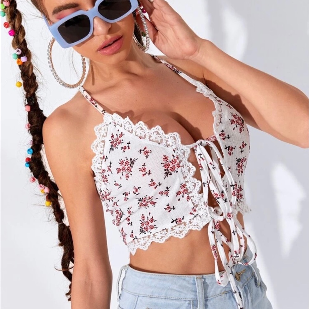 NWOT floral print lace tie front cami top